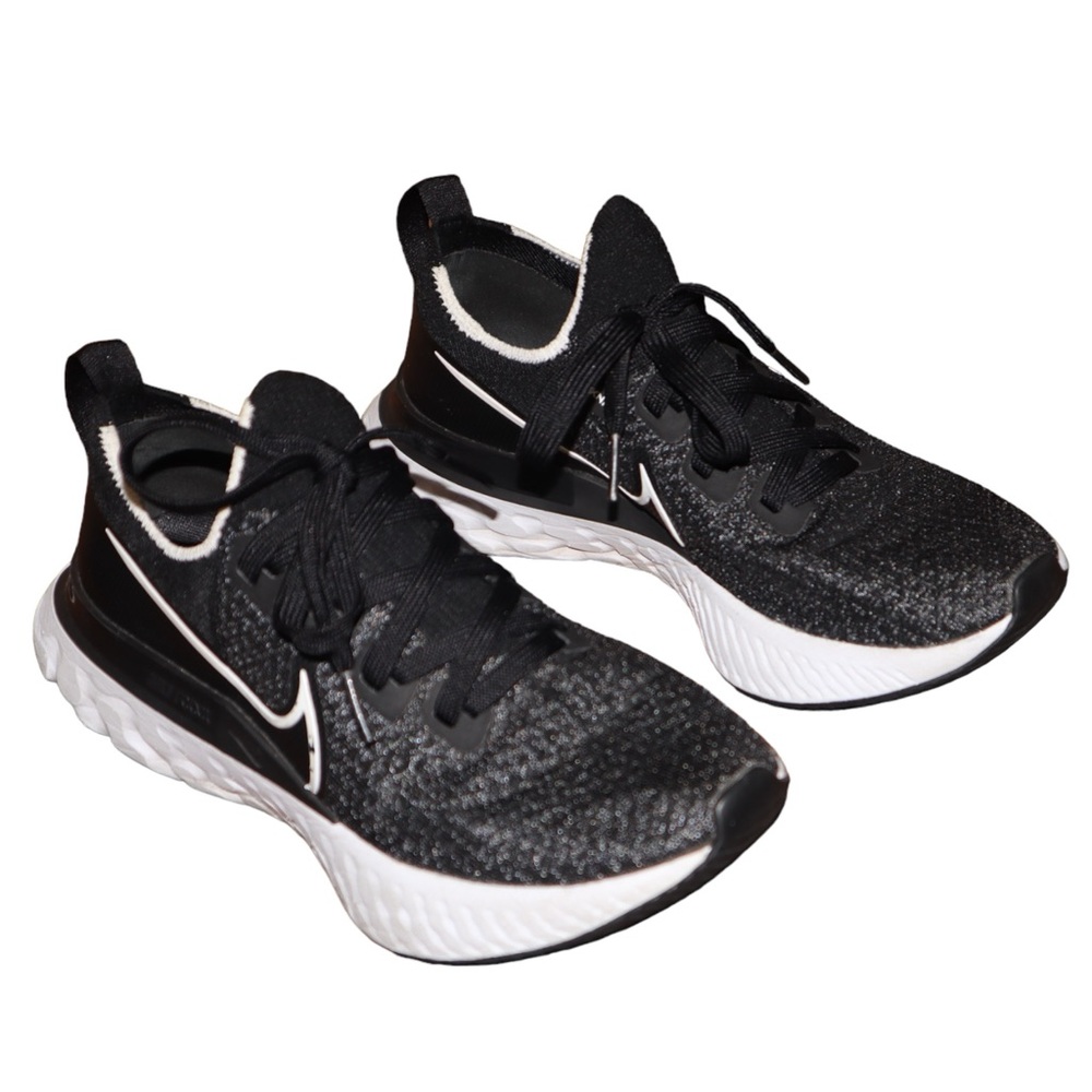 WOMEN'S NIKE REACT INFINITY RUN FLYKNIT Size 6.5